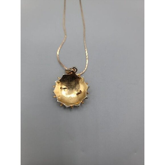 White & Gold Plated Starburst Pendant Necklace 18" Herringbone Chain - Picture 10 of 16